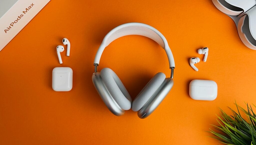 tliet mudelli differenti ta 'airpods - l-ewwel ġenerazzjoni, max, u pro